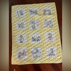 Handmade Baby Quilt Peanuts Gang Charlie Brown Lucy Linus Embroidered 35x44